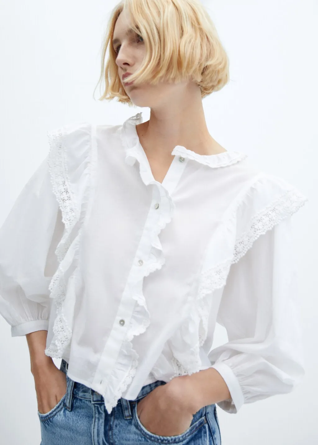 Blusa volant pizzo