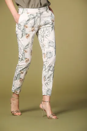 Jaqueline Curvie pantalon chino capri femme en coton floral curvy