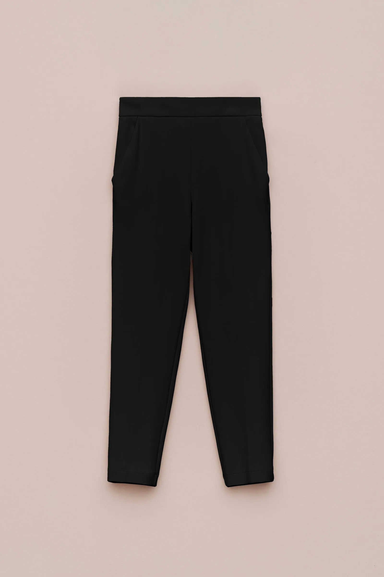 PANTALONE STRETTO IN JERSEY TECNICO NERO