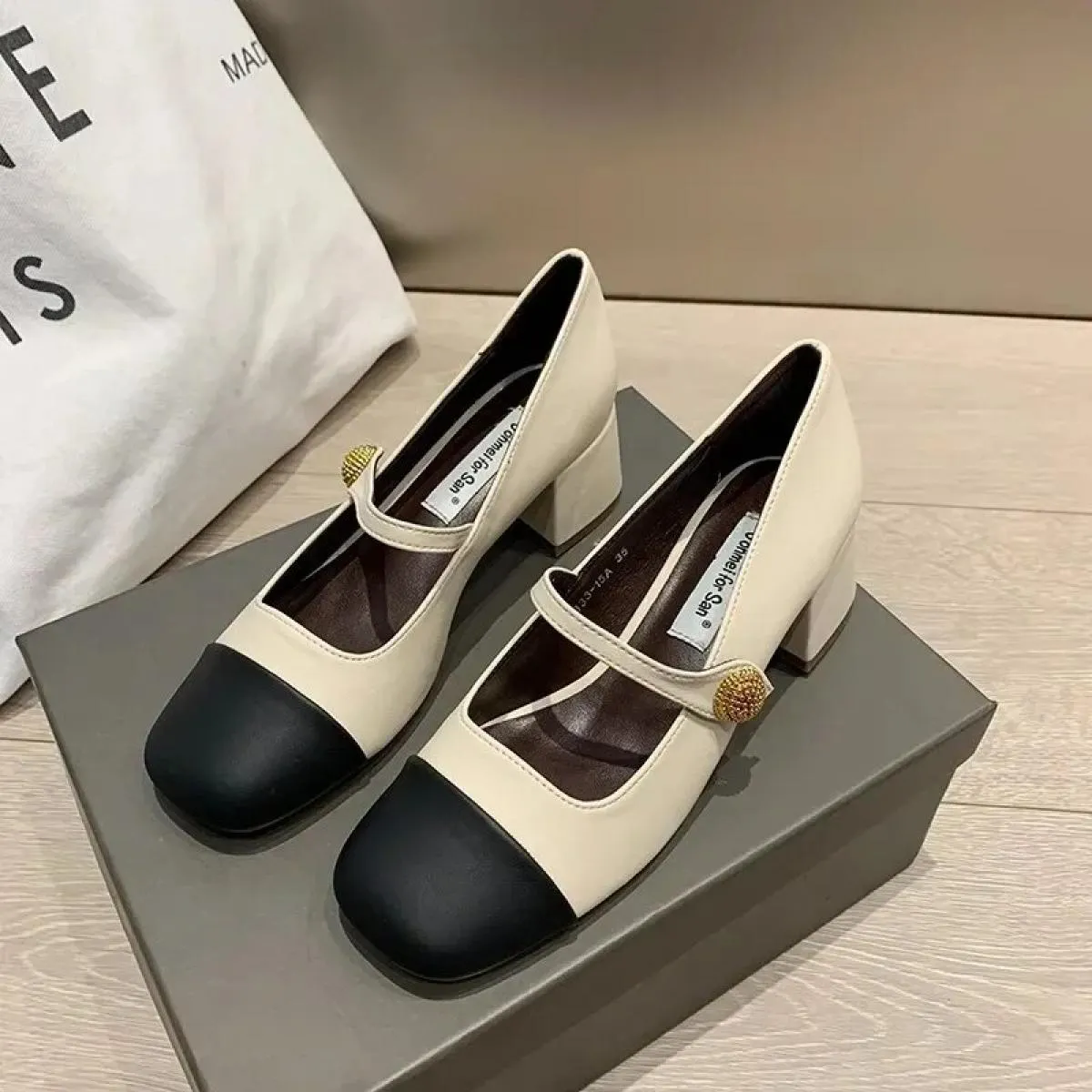 Scarpe casual con tacco spesso da donna di alta qualità per le donne Scarpe da donna con bocca superficiale di nuova moda