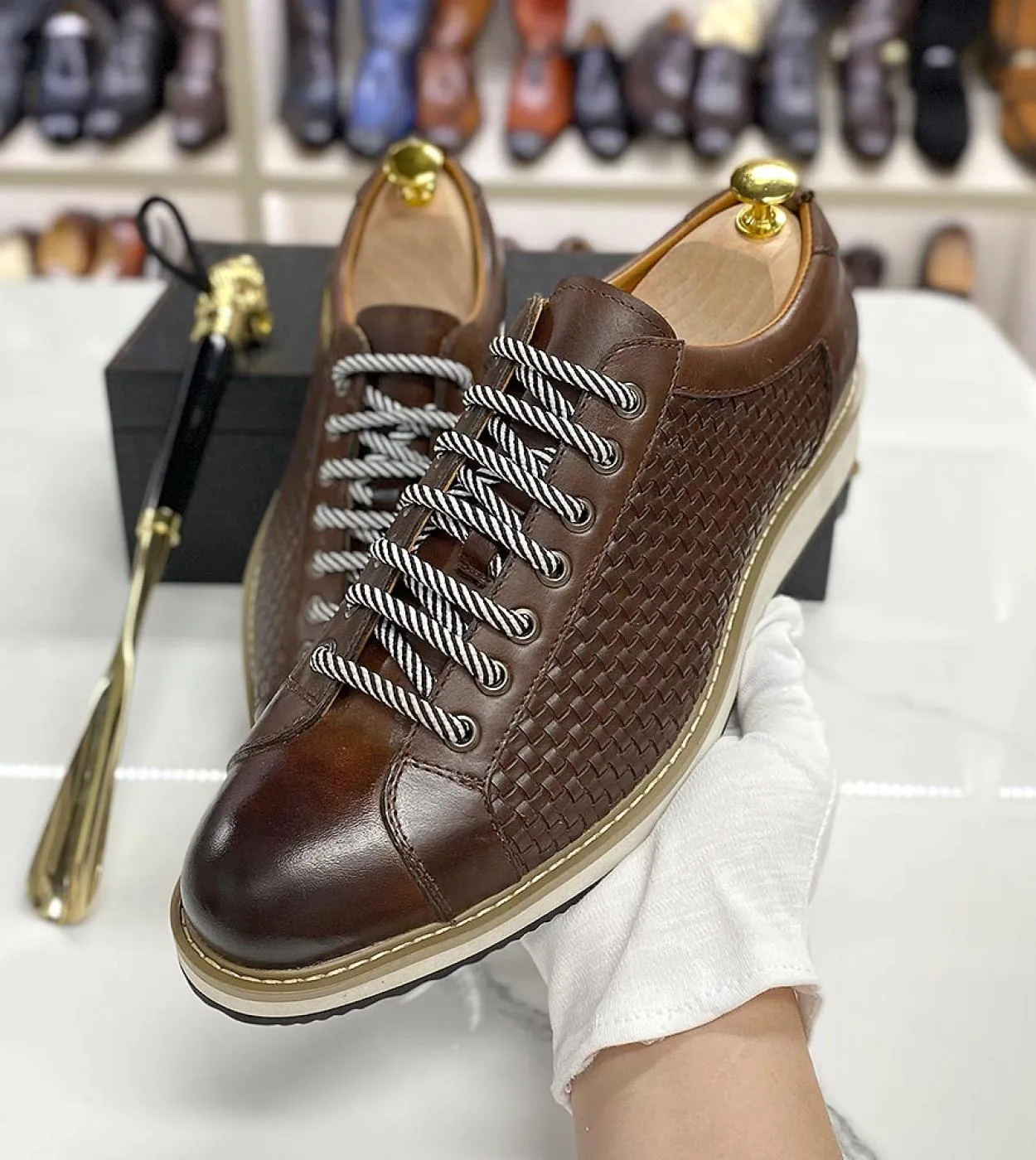 Scarpe casual da uomo in vera pelle di vitello Scarpe da guida piatte di lusso con lacci a 7 occhielli Sneakers da uomo di grand